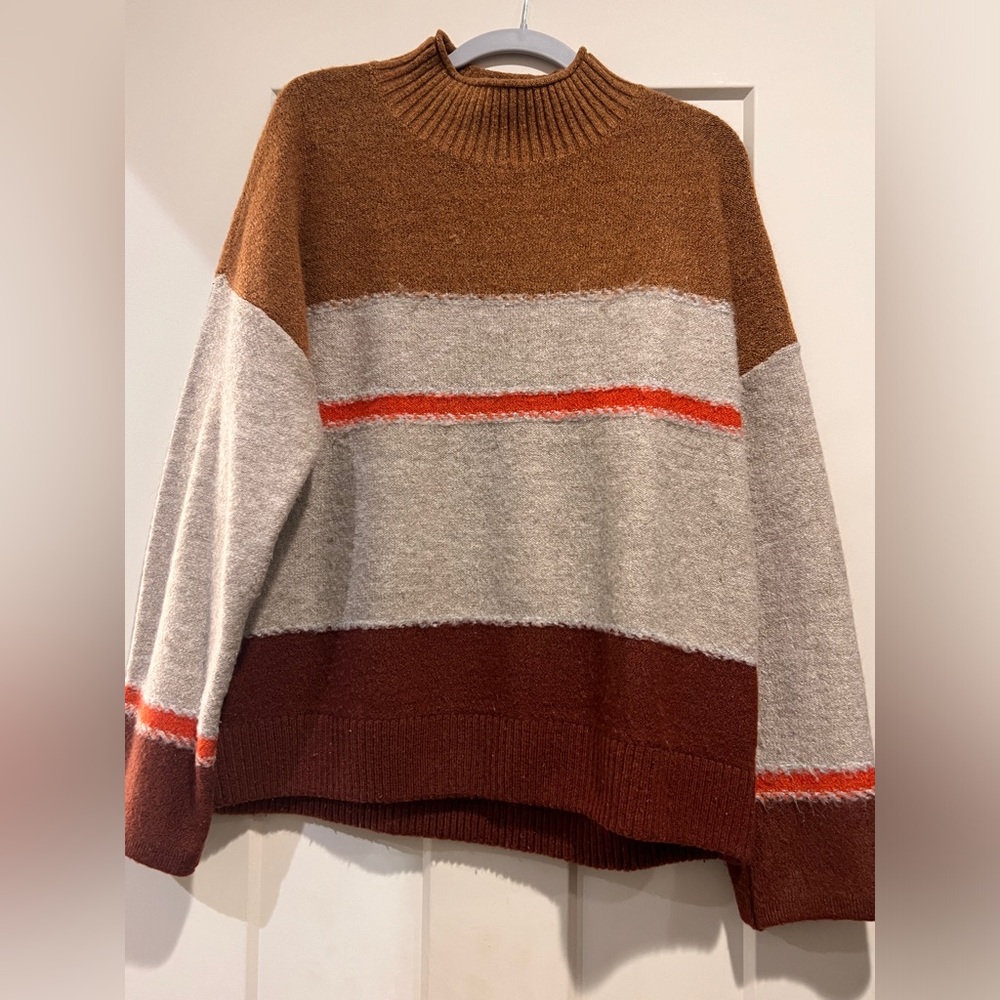 Universal Thread Lg Cozy Sweater